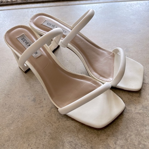 Steve Madden Lilah Heeled Sandal - Picture 3 of 3